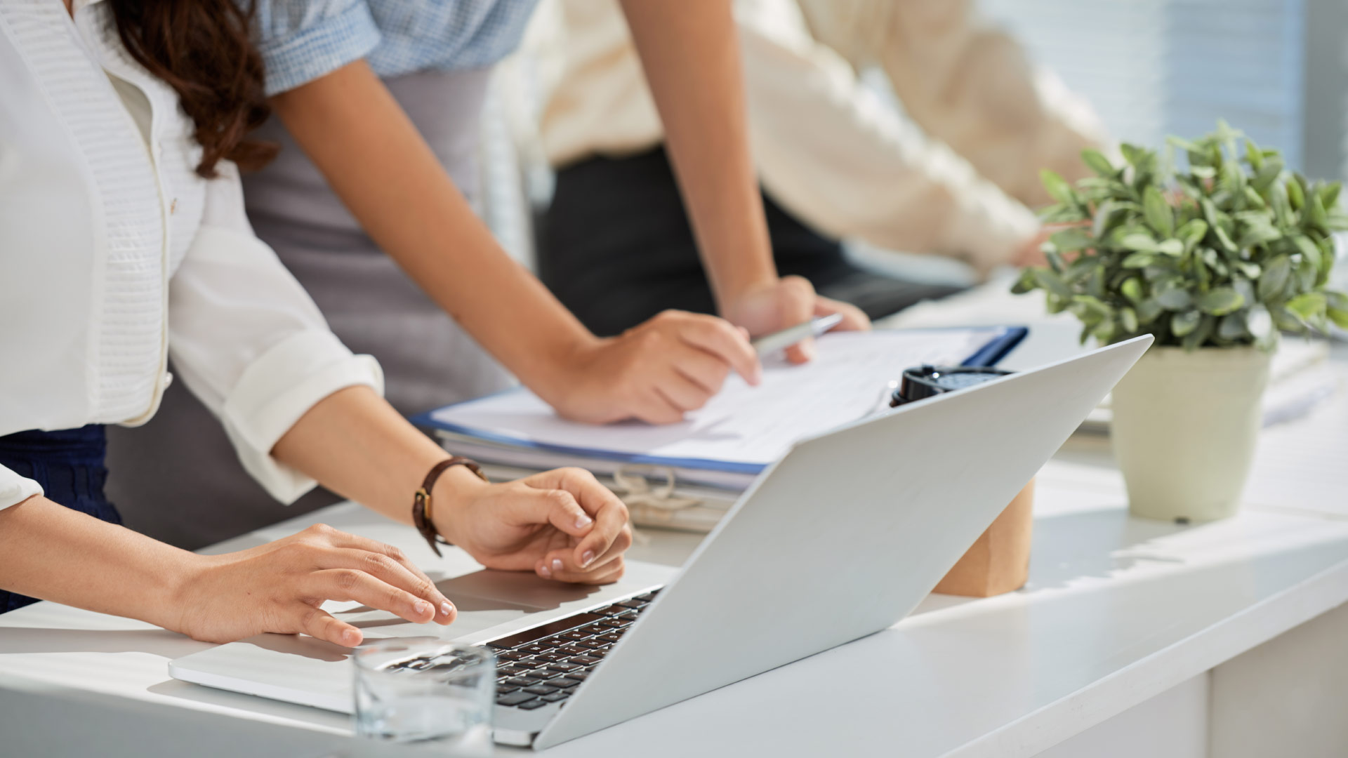 canada-latinoamerica-empleados